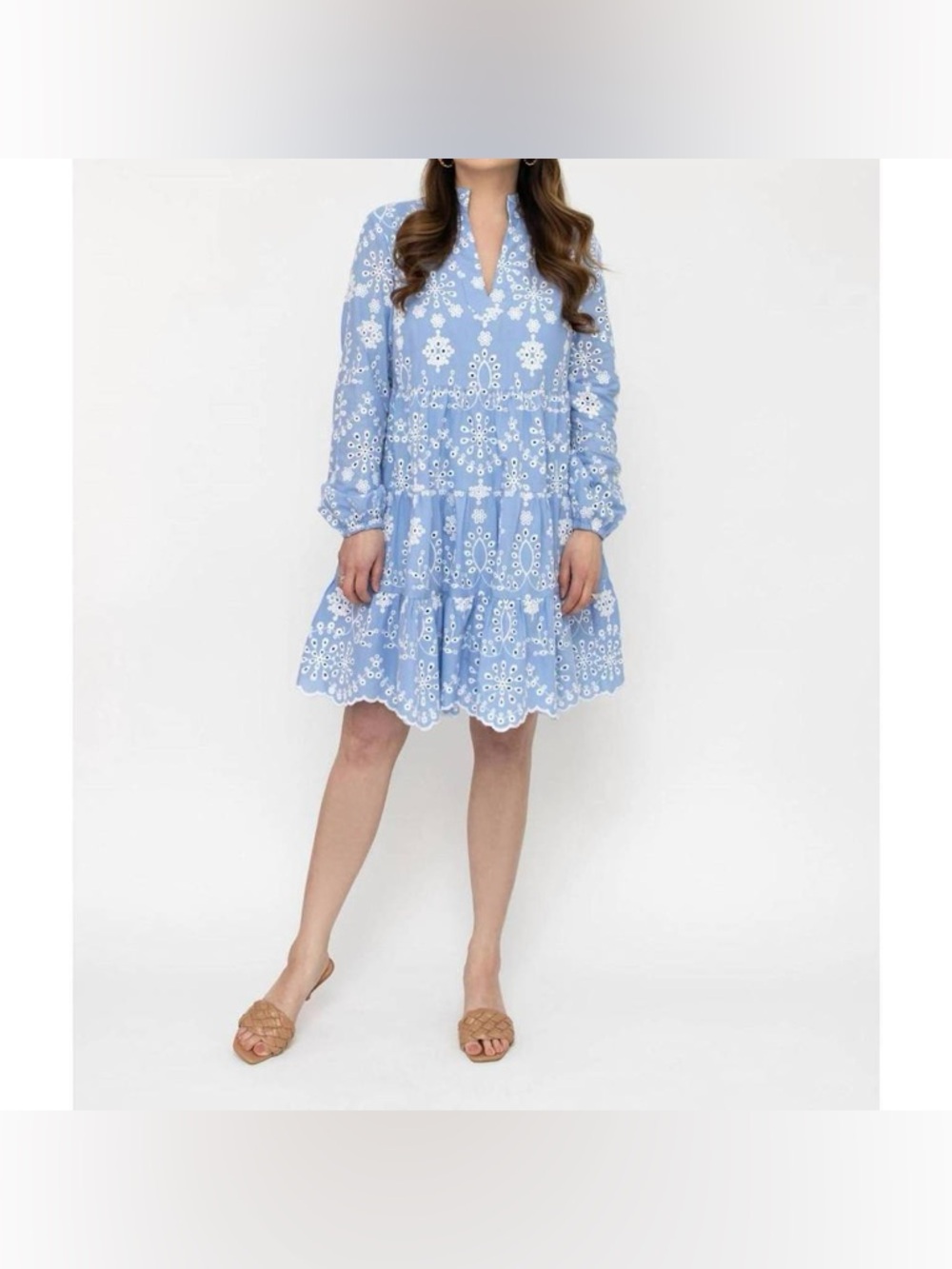 Sail to Sable. Charlotte Dress. Hydrangea Blue w/White Eyelet. Size Medium.